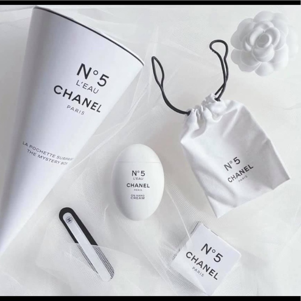 N°5 L’EAU Chanel Factory 5 mystery box set